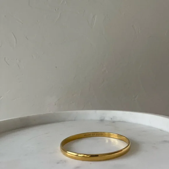 ♠️KATE SPADE NEW YORK HEART OF GOLD IDIOM BANGLE BRACELET - Picture 3 of 6